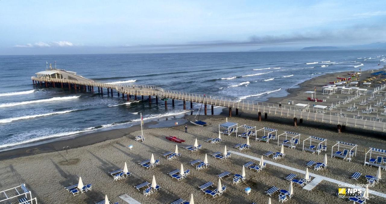 Hotel Residence Villa Jolanda Lido di Camaiore Extérieur photo